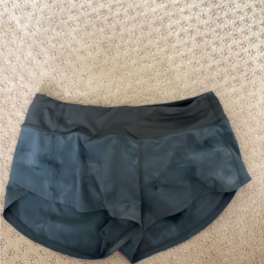 Grey tie-dye LuluLemon SpeedUp shorts 2.5 inch size 6